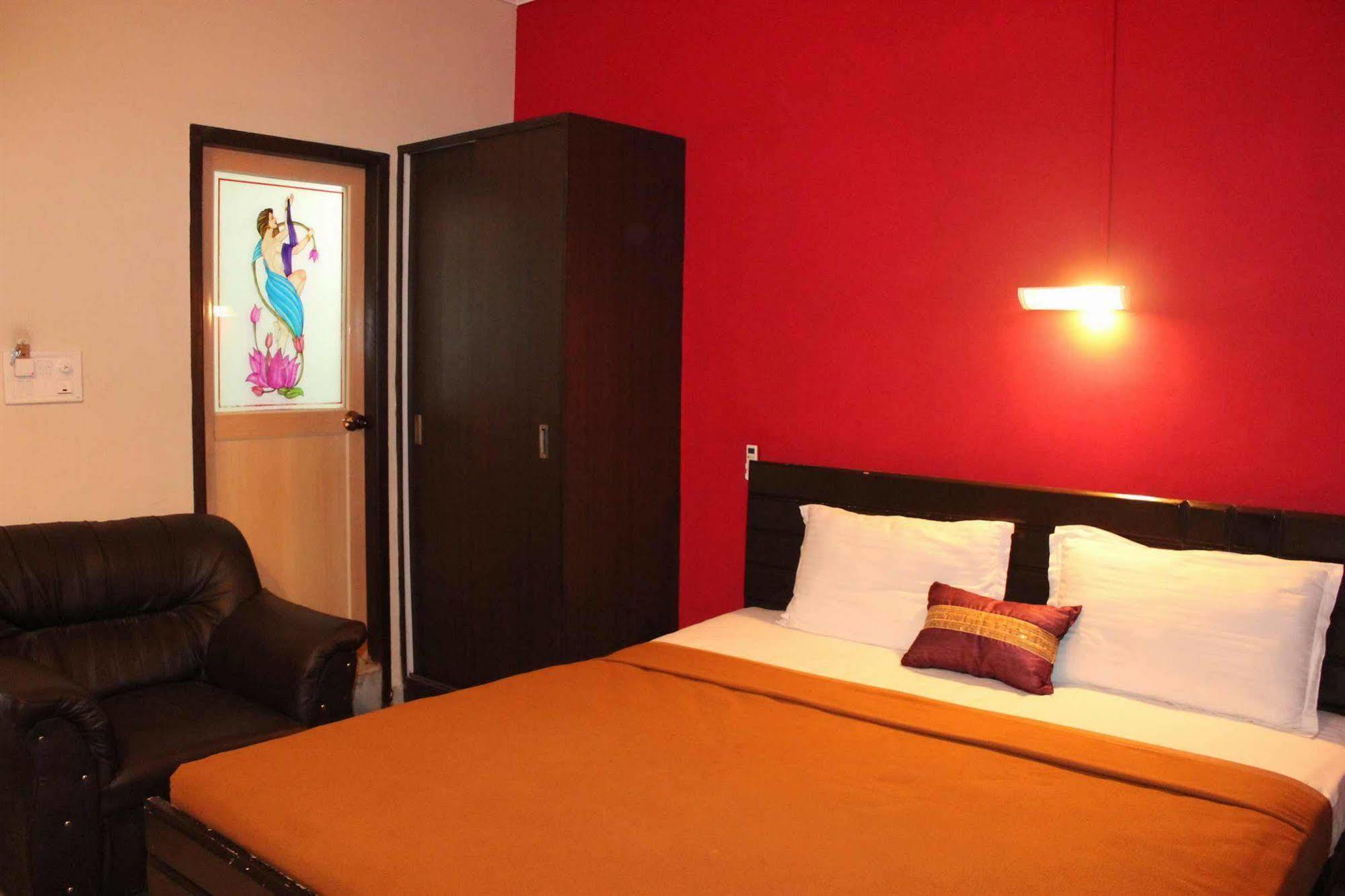 The New Casablanca Boutique Hotel Bangalore Extérieur photo