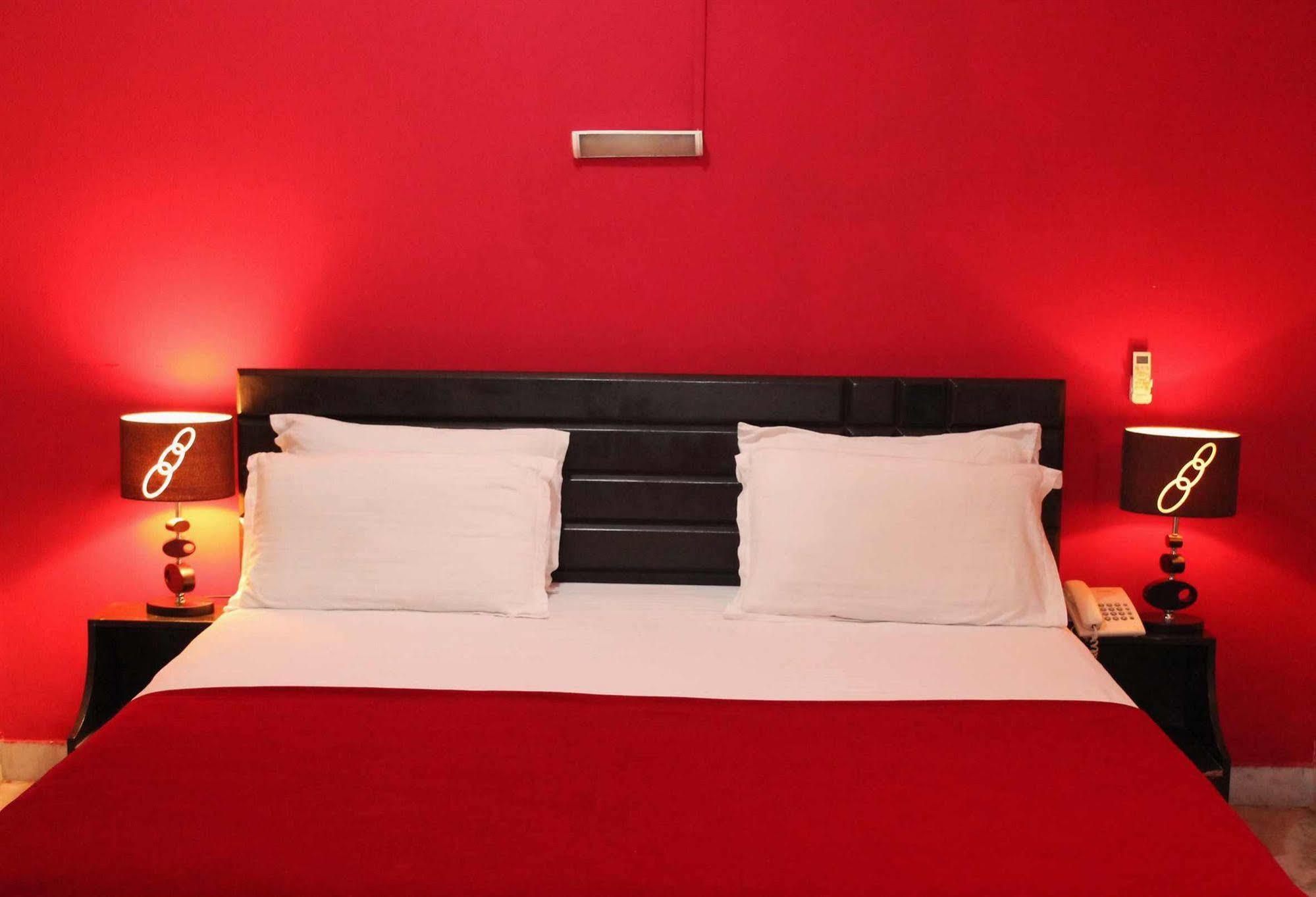 The New Casablanca Boutique Hotel Bangalore Extérieur photo