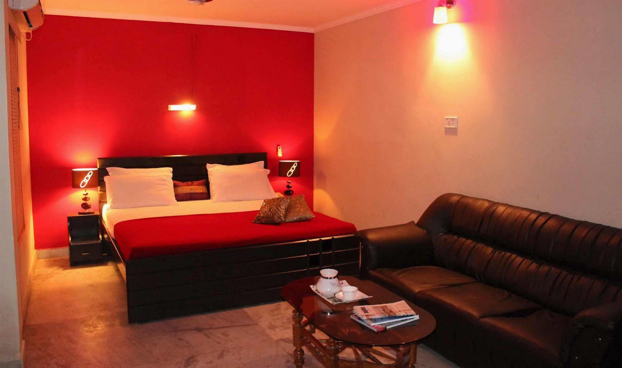 The New Casablanca Boutique Hotel Bangalore Extérieur photo